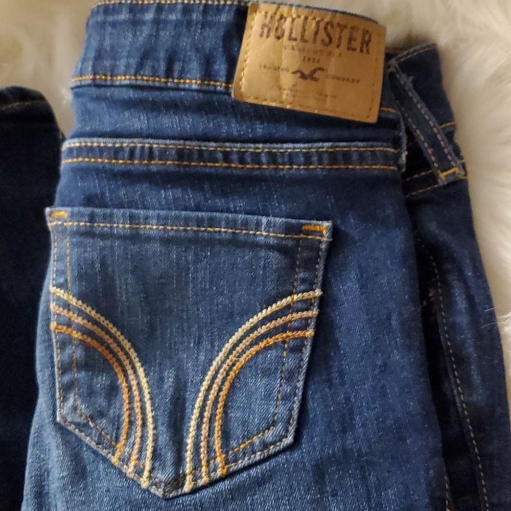 Hollister jeans size 0 s  dark wash